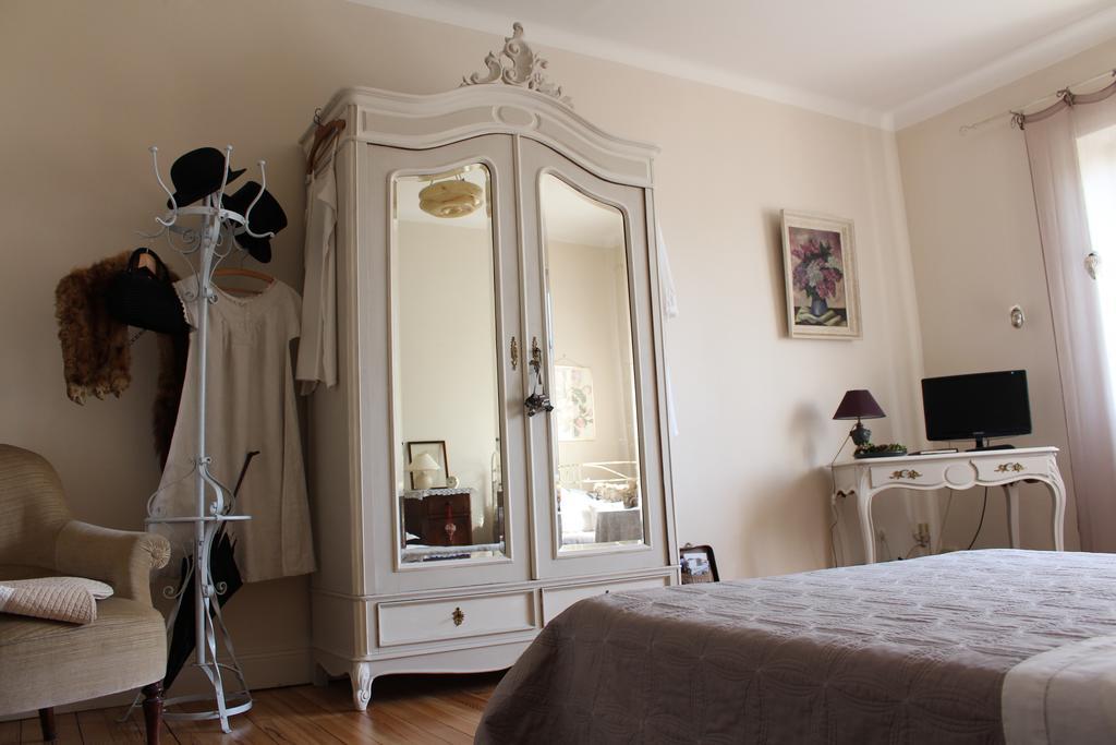 La Chambre De Marie Bouxwiller  Phòng bức ảnh